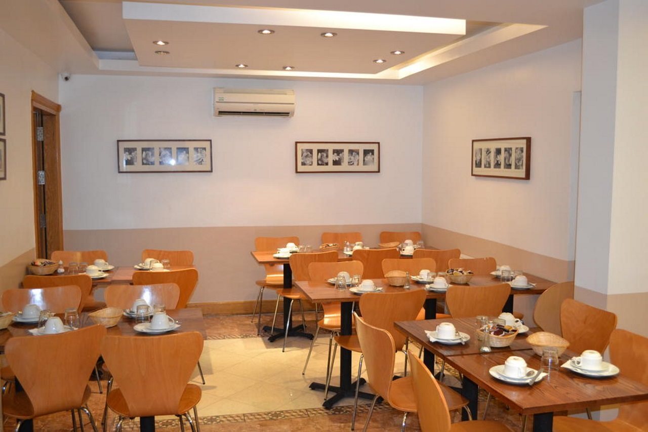 Photo - Oxford Hotel