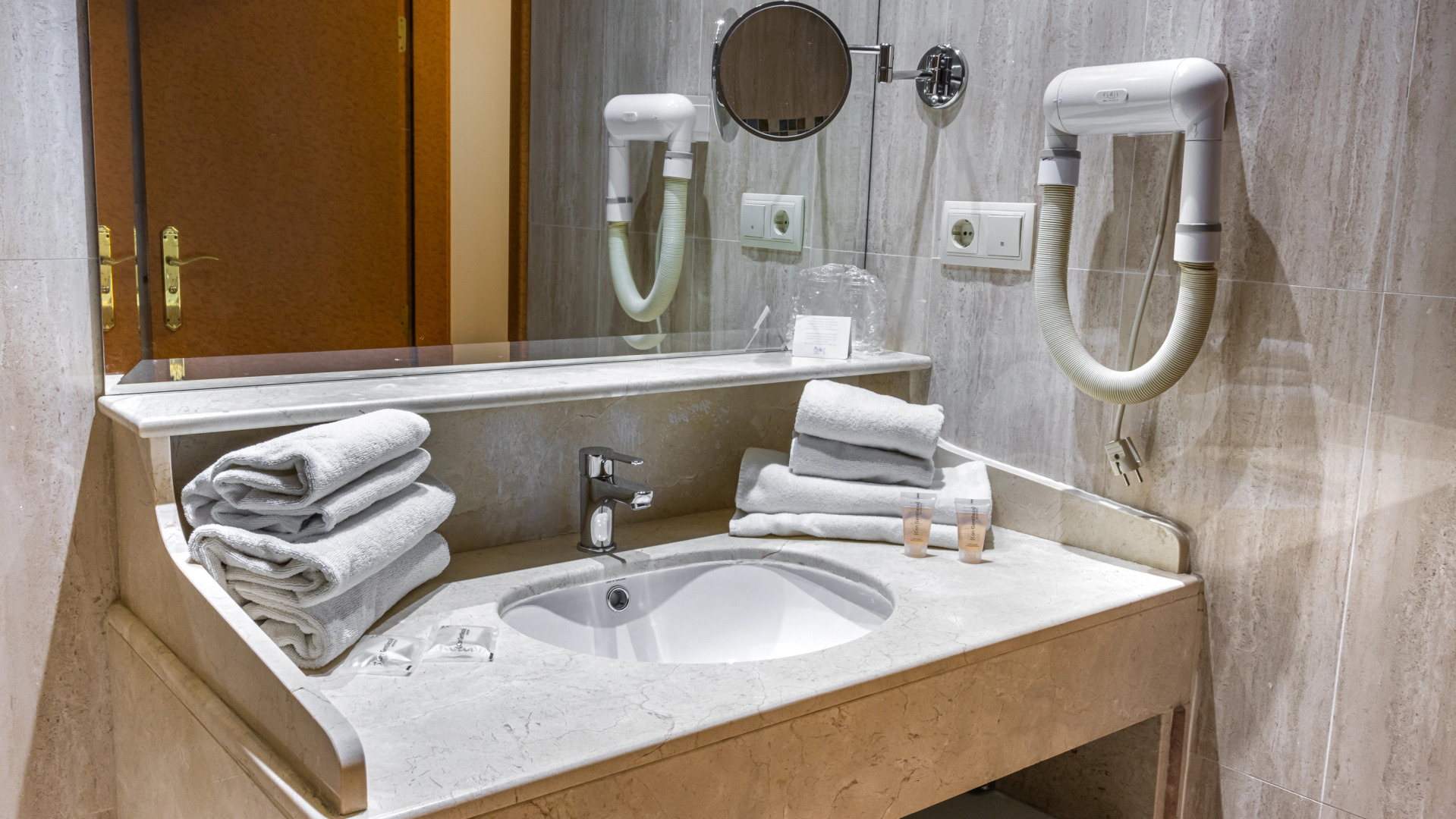 Photo - Hotel Reina Cristina