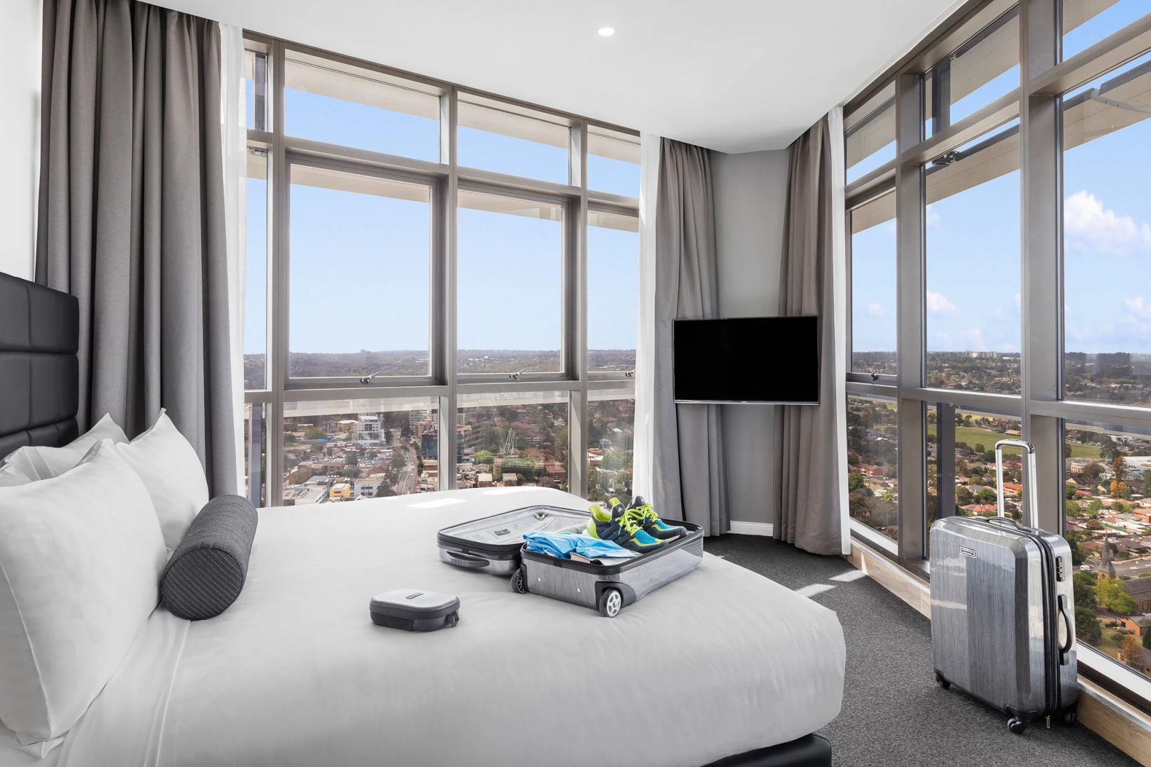 Photo - Meriton Suites Church Street, Parramatta