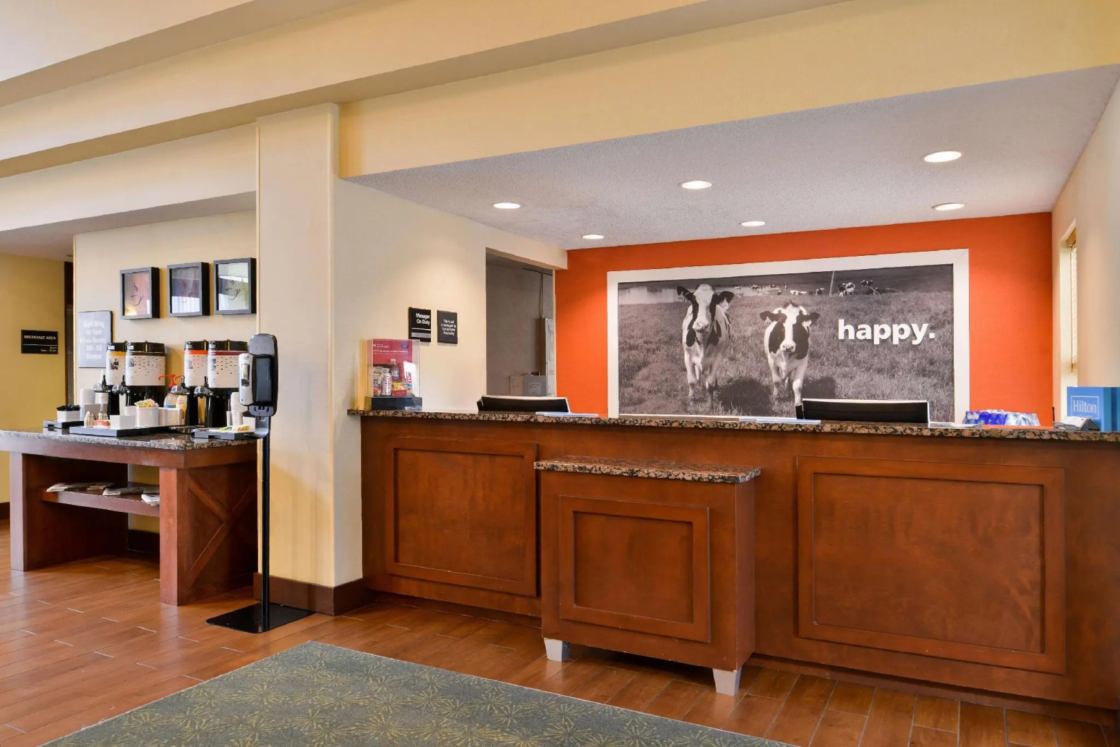 Photo - Hampton Inn & Suites Newport News (Oyster Point)