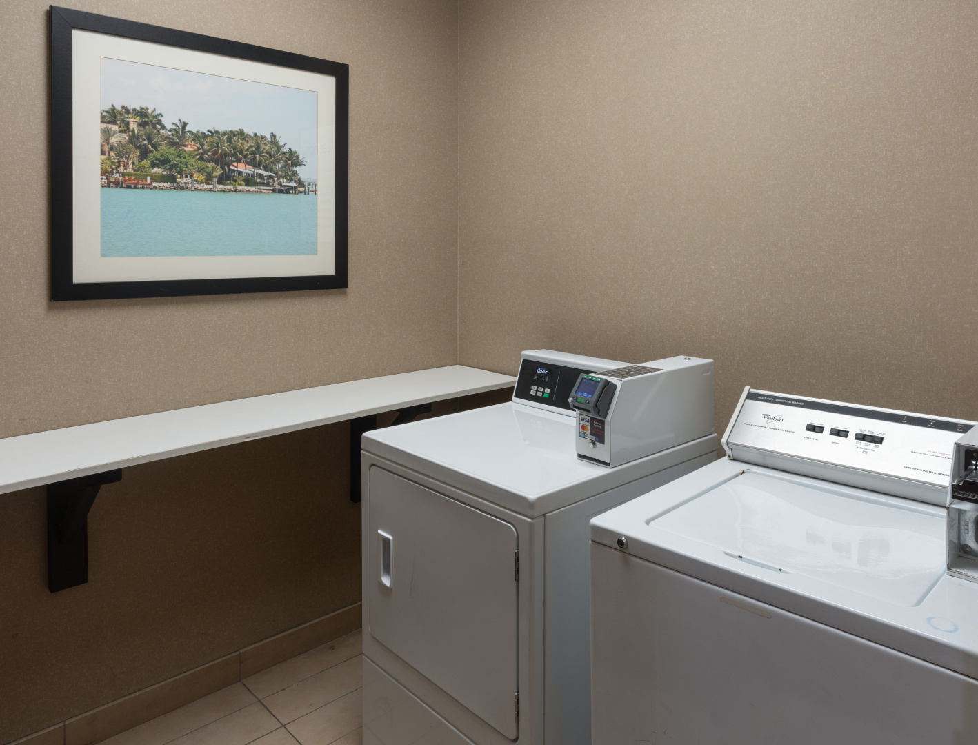 Photo - Holiday Inn Express Miami Airport Blue Lagoon Area by IHG