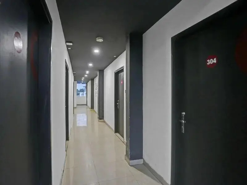Foto - OYO Townhouse 475 Nangal Raya Pankha Road