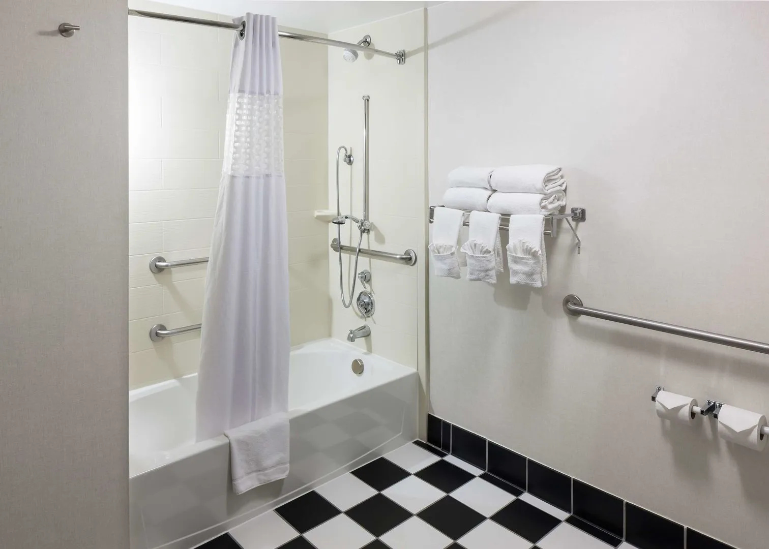Photo - Hampton Inn San Diego-Downtown