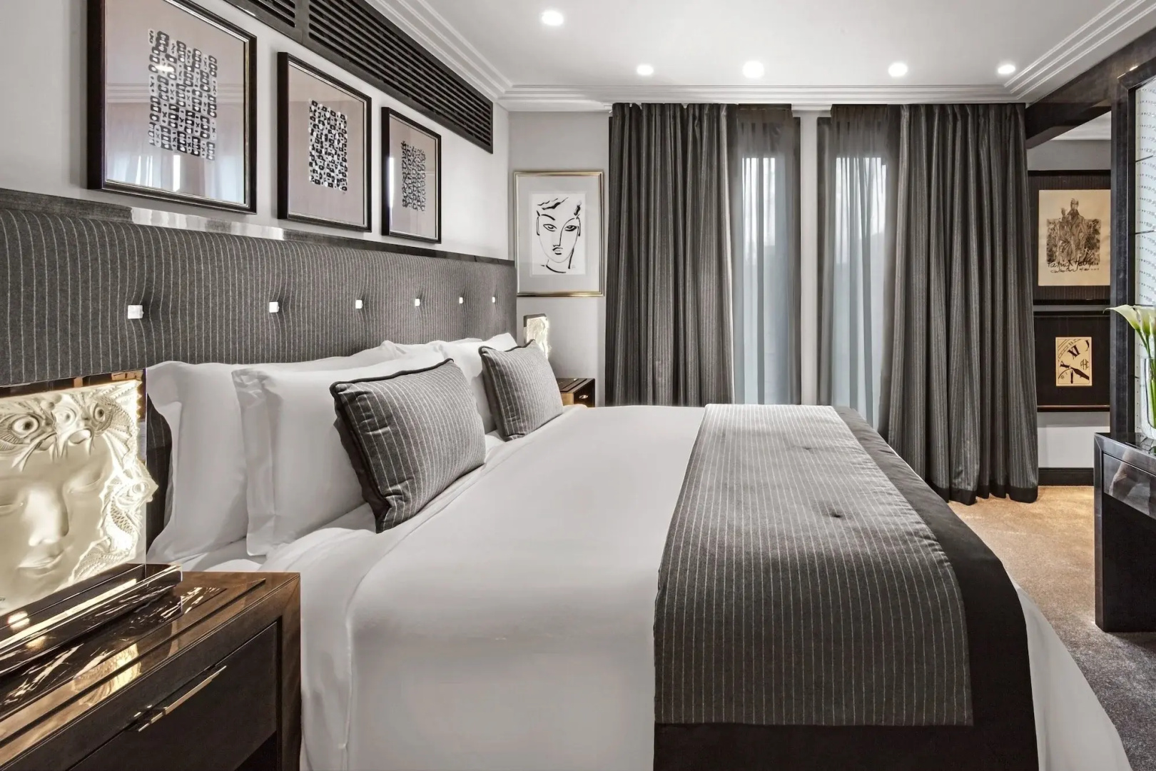 Photo - Prince de Galles, a Luxury Collection hotel, Paris