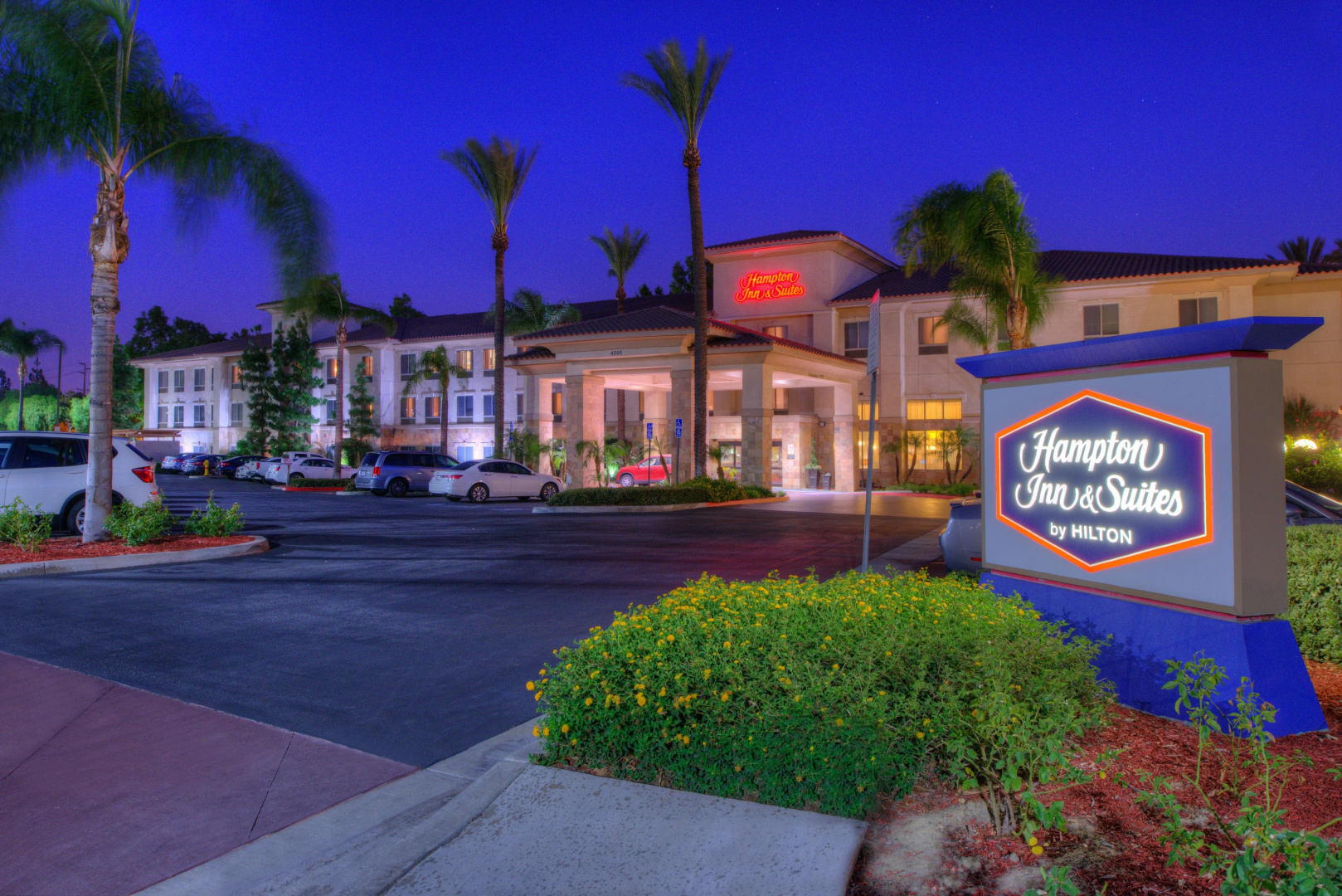 Photo - Hampton Inn & Suites Ontario
