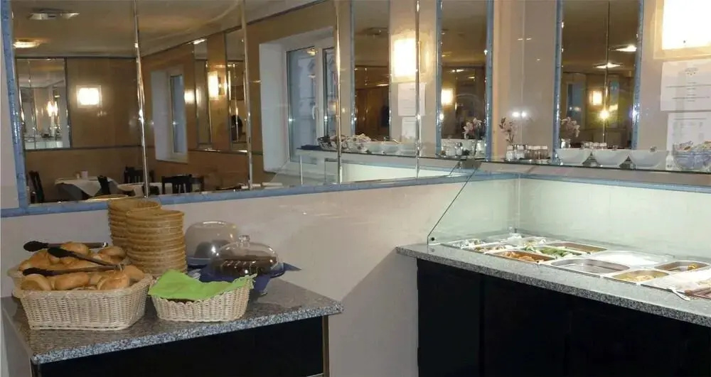 Foto - Hotel Donaustadt Kagran - at Metro U1