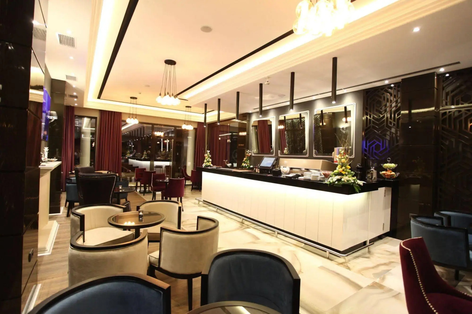 Foto - Senator Hotel