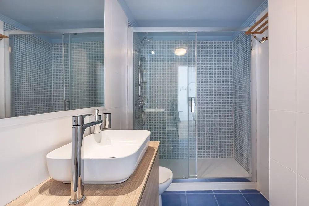 Photo - Granada Suites by Olala Homes