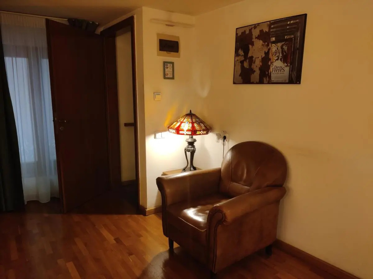Photo - Rembrandt Hotel