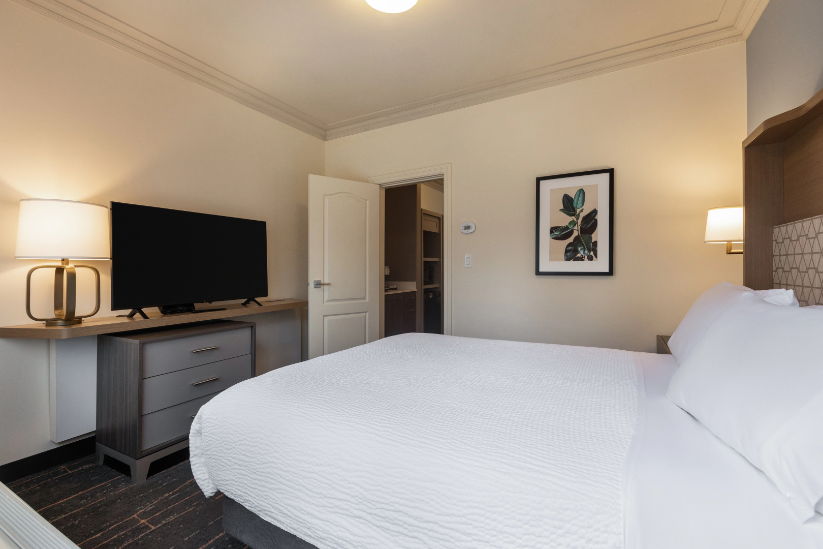 Photo - Holiday Inn Victoria Elk Lake by IHG