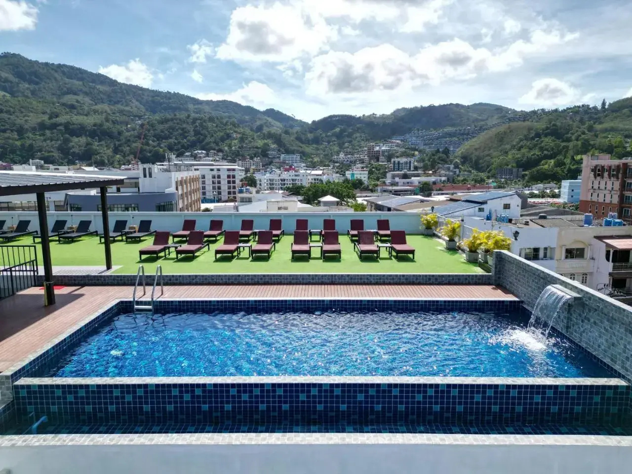 Photo - Paripas Patong Resort