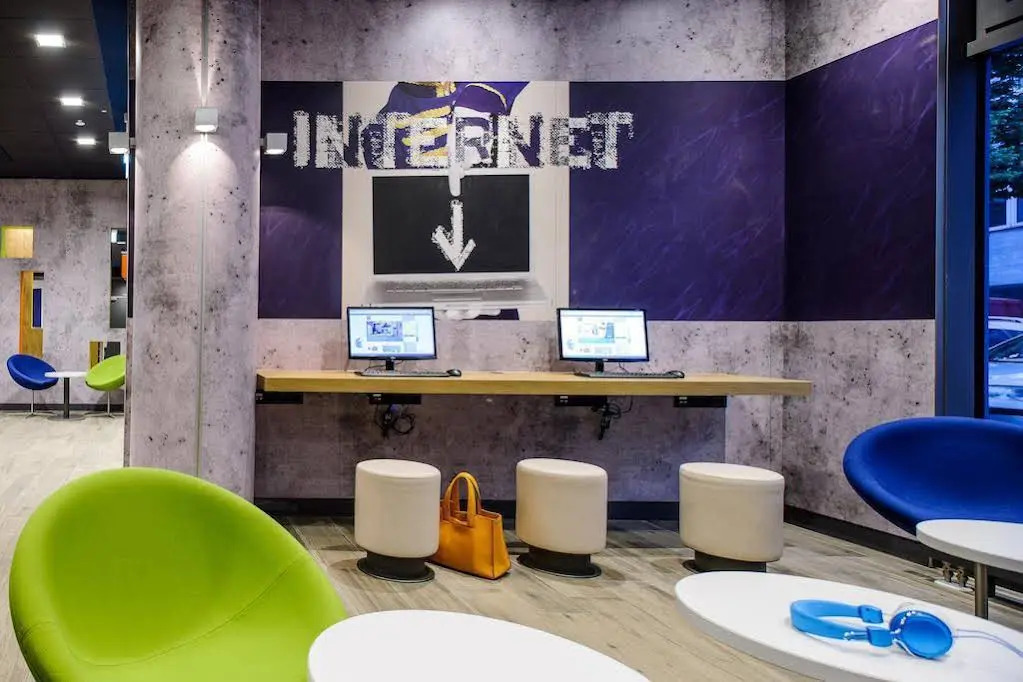 Photo - B&B HOTEL Erlangen-Tennenlohe