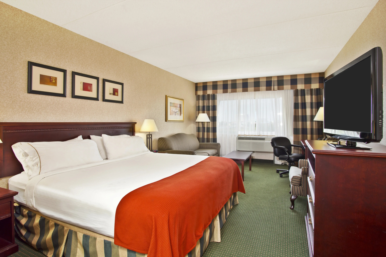 Photo - GLō Best Western Mississauga Corporate Centre