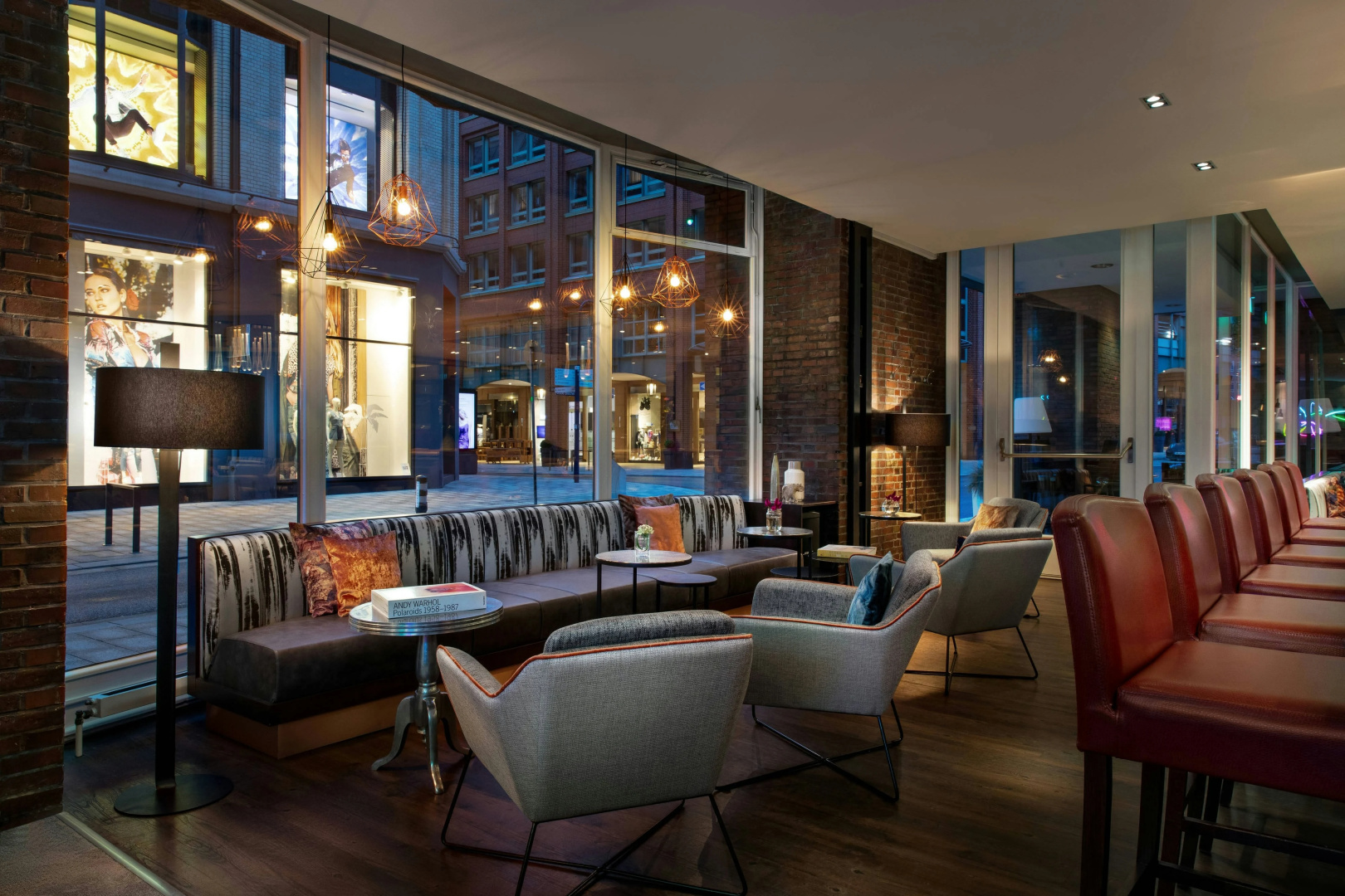 Photo - Renaissance Hamburg Hotel