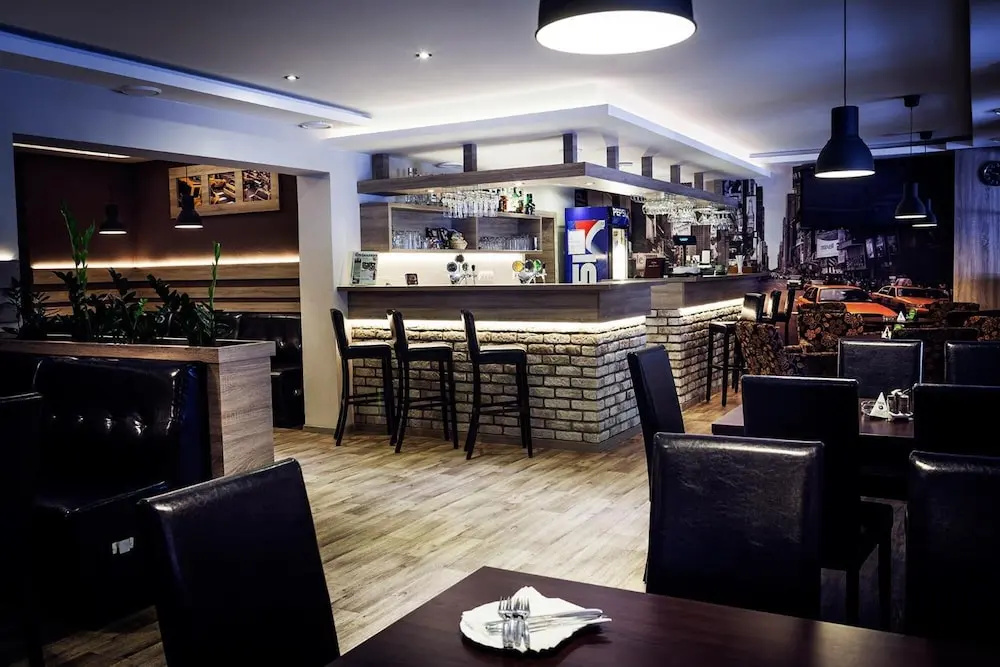 Photo - Hotel Taxis Bratislava