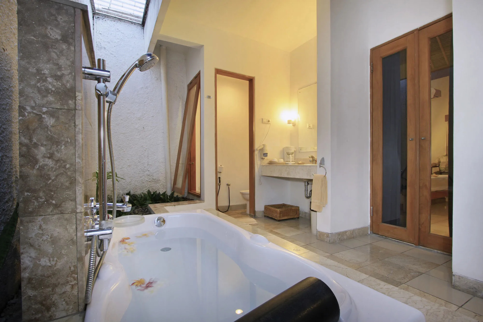 Foto - The Lagoon Bali Pool Hotel and Suites