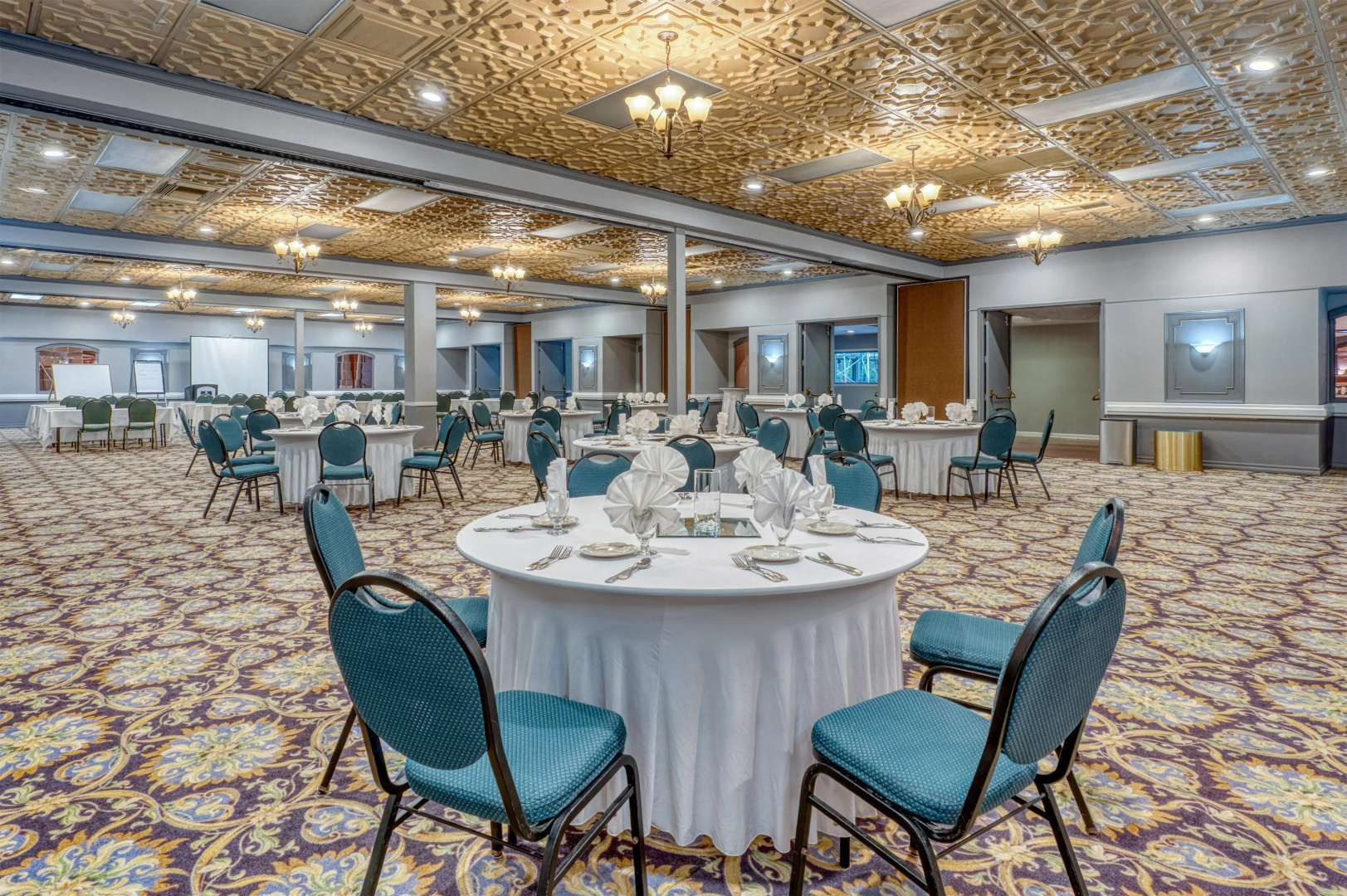 Foto - SureStay Plus Hotel by Best Western Reno Airport