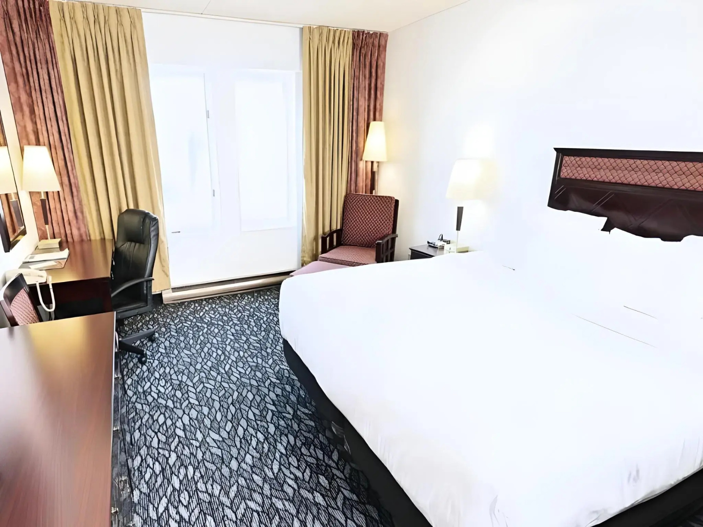 Foto - Empire Suites