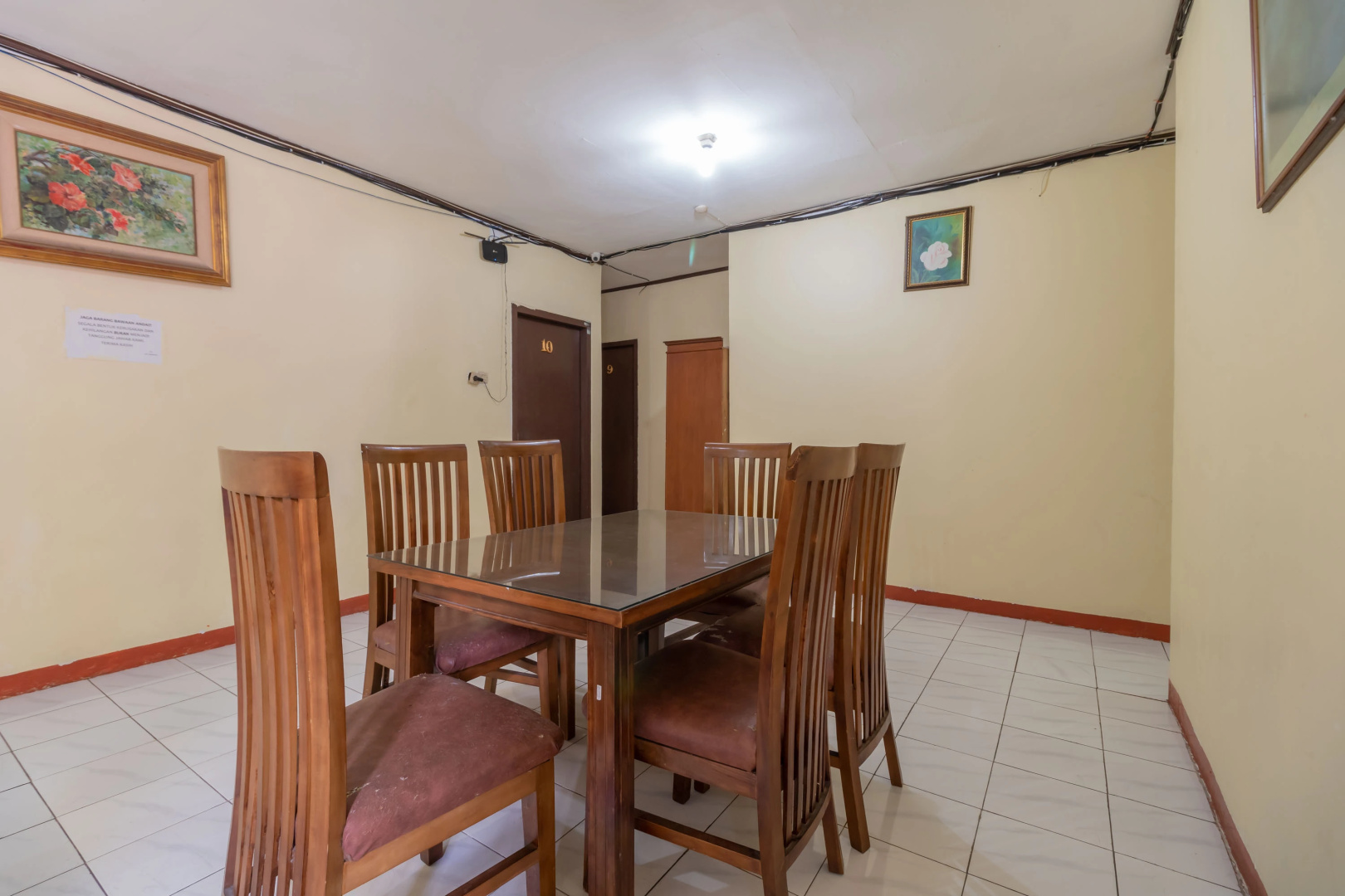 Foto - RedDoorz near Pondok Indah Water Park