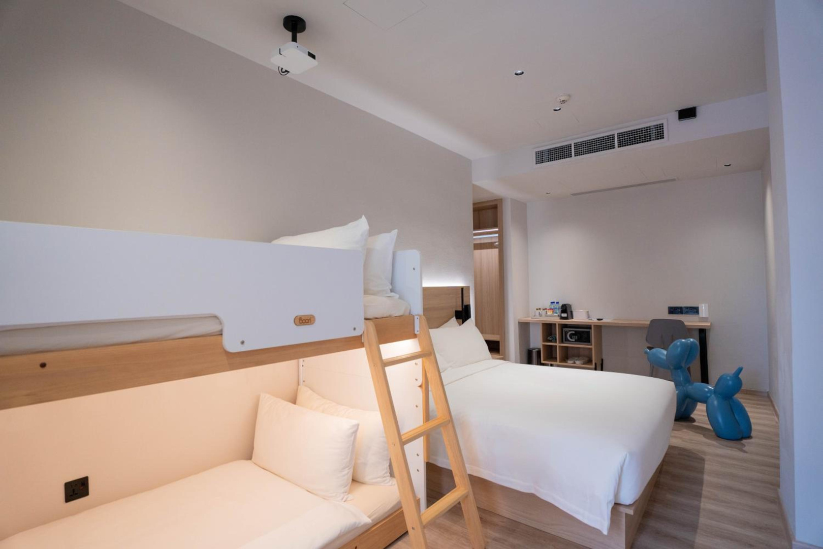 Photo - Rest Bugis Hotel