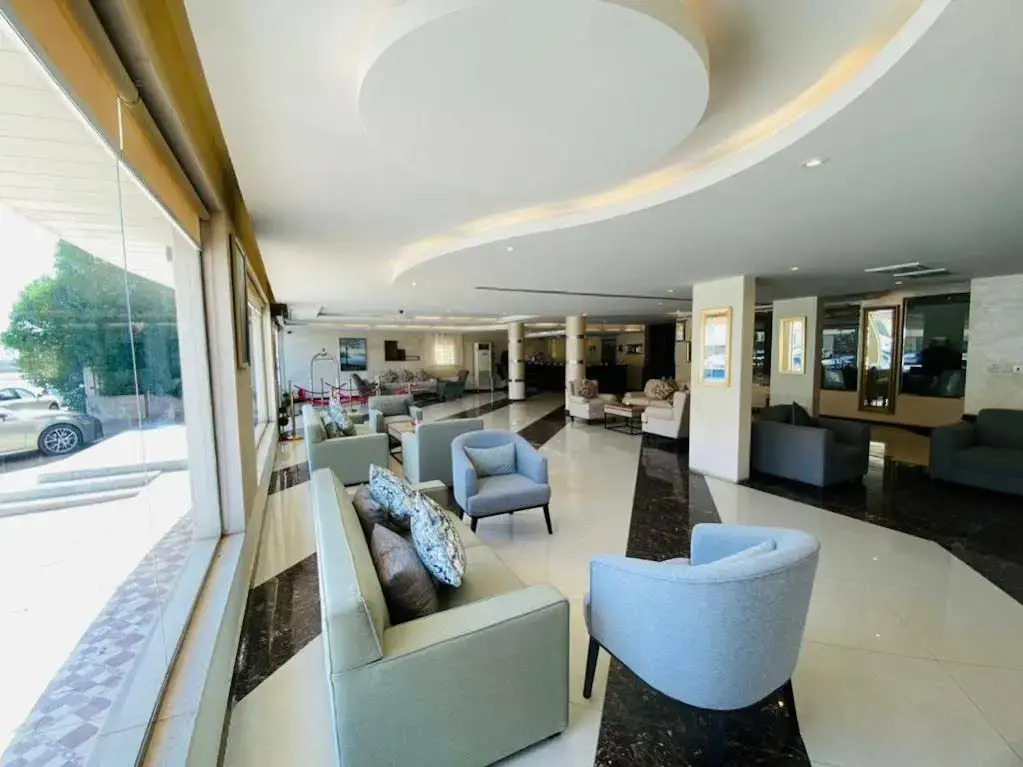 Photo - Towlan Khurais