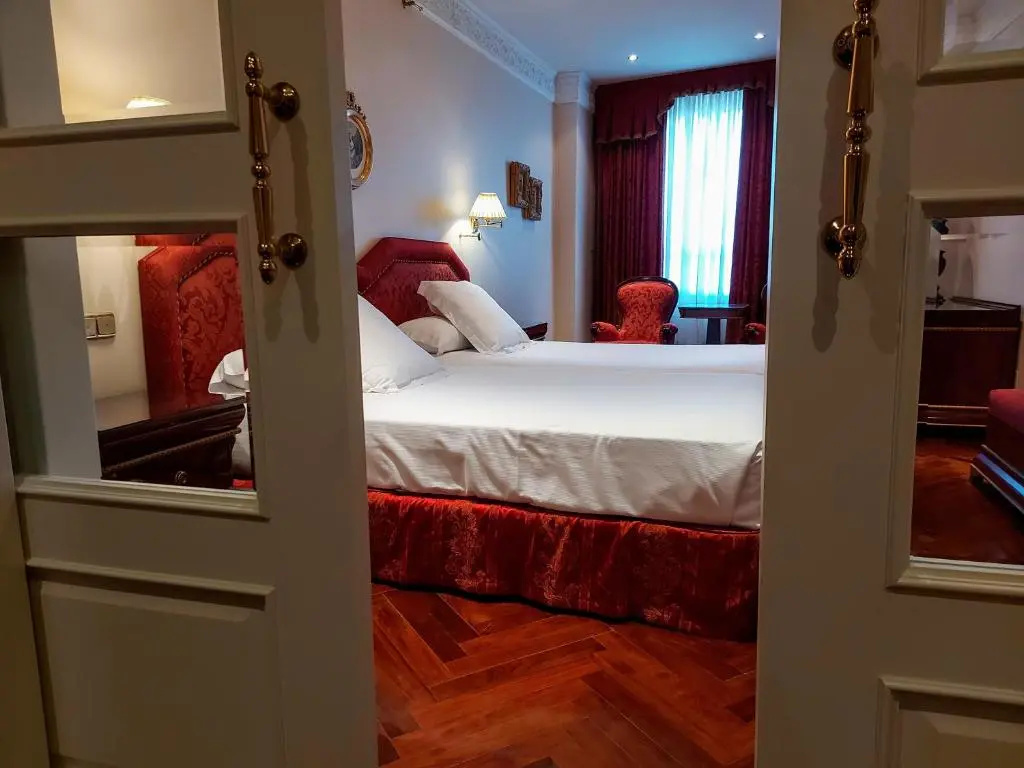 Photo - Alameda Palace