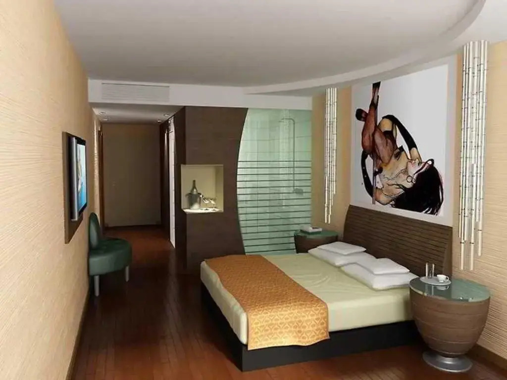 Photo - Honest Budapest by Chic & Basic