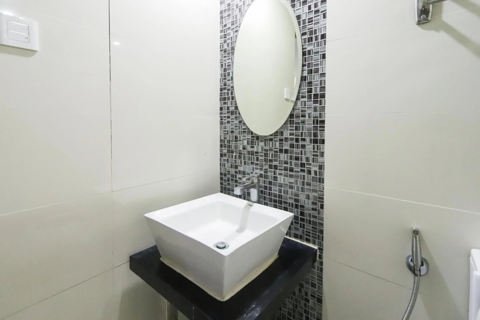 Photo - Hotel DreamWorld North EDSA