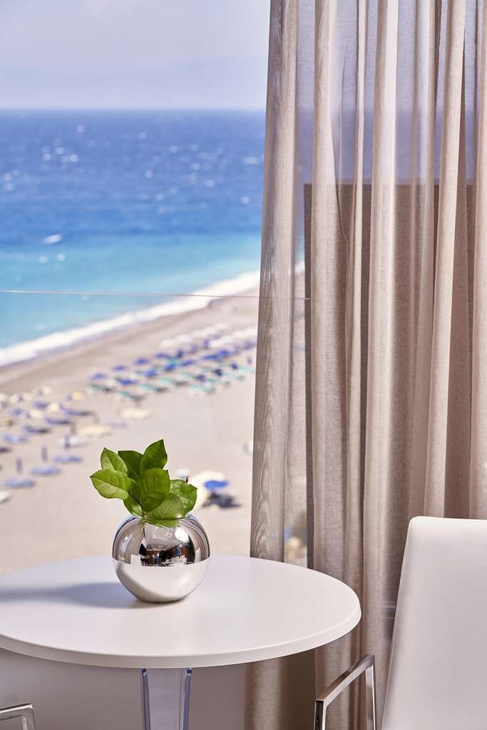 Photo - Bellevue On The Beach Suites