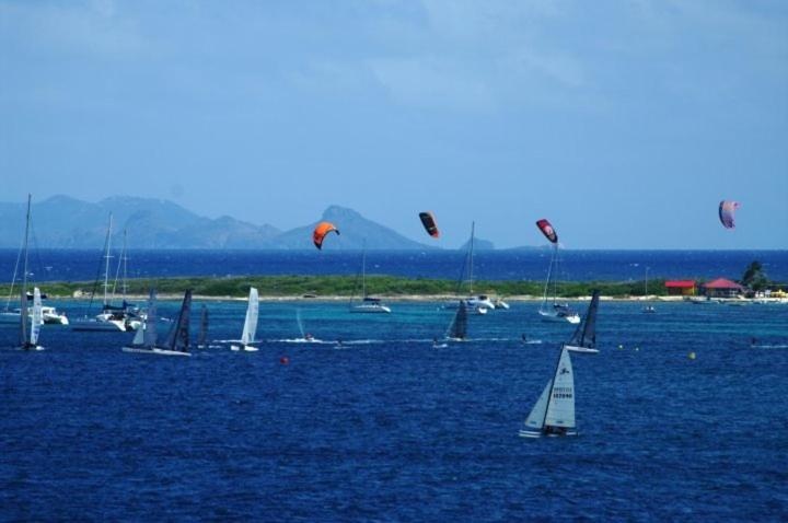 Studio 03 vue mer Orient Bay