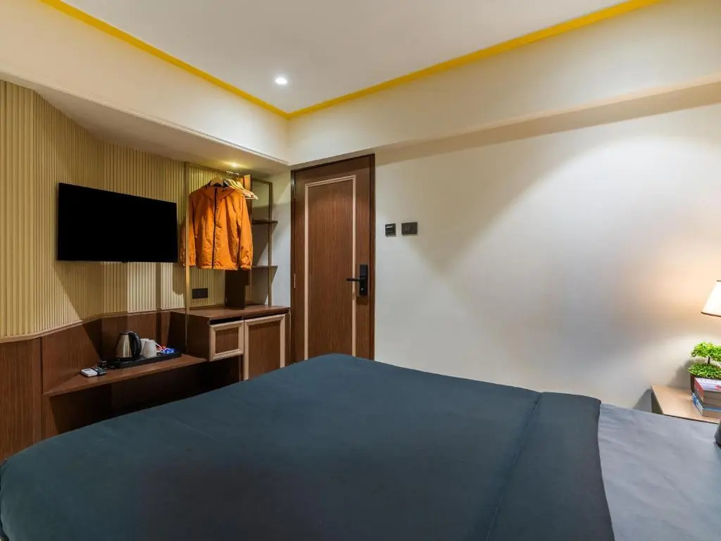 Photo - The Hosteller Mumbai, International Airport