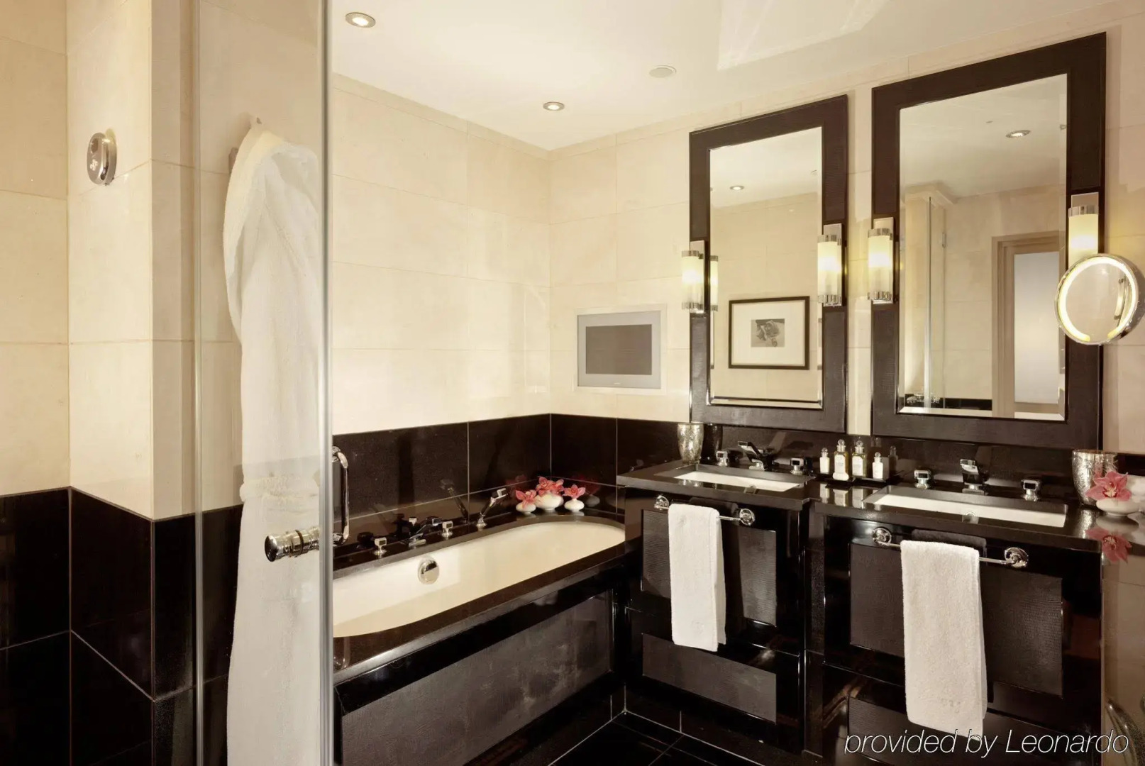 Photo - Althoff St James's Hotel & Club London