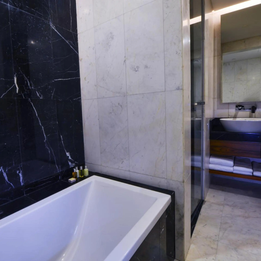 Photo - The Avenue Hotel