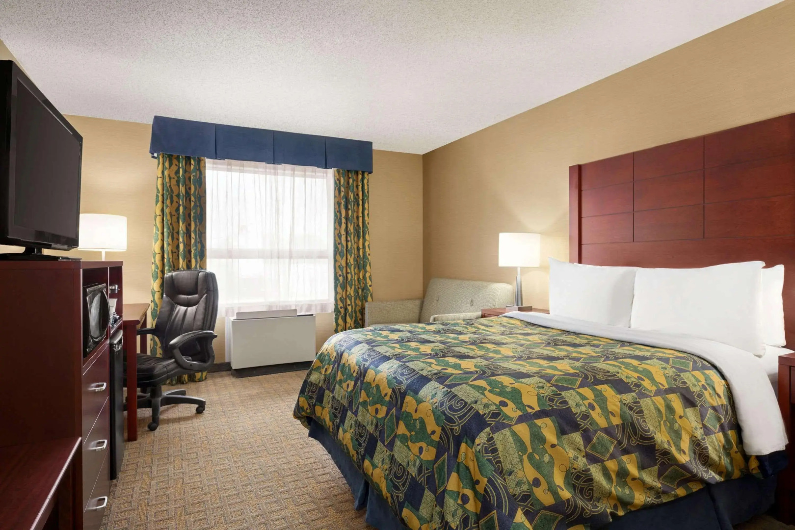 Foto - Travelodge by Wyndham Oshawa Whitby