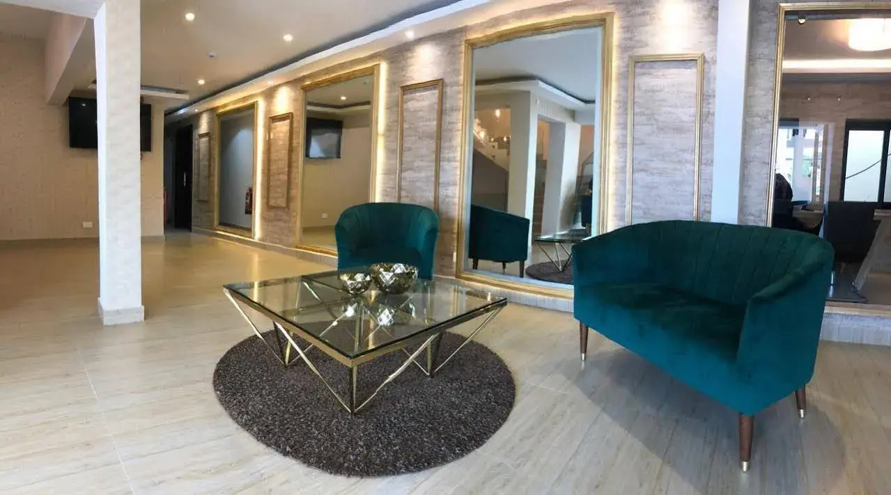 Photo - The Cabin Hotel