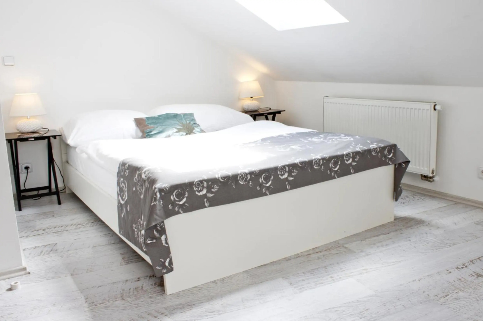 Photo - Royal Court Legerova