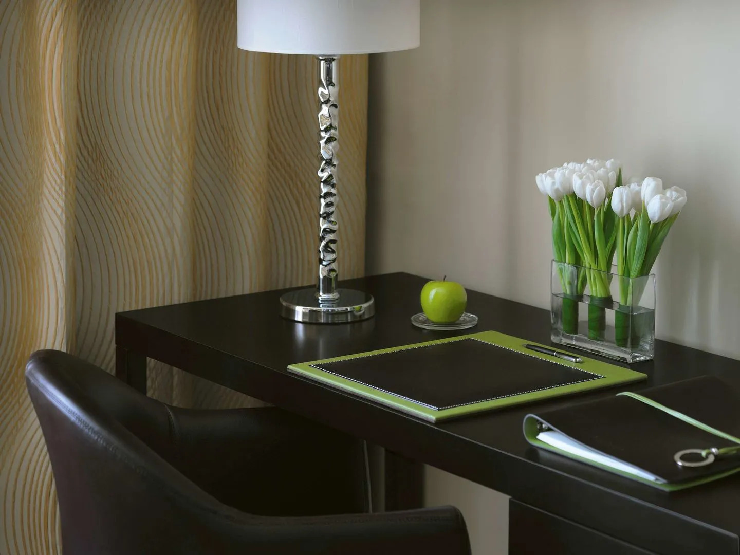 Photo - Mövenpick Hotel Jumeirah Lakes Towers Dubai