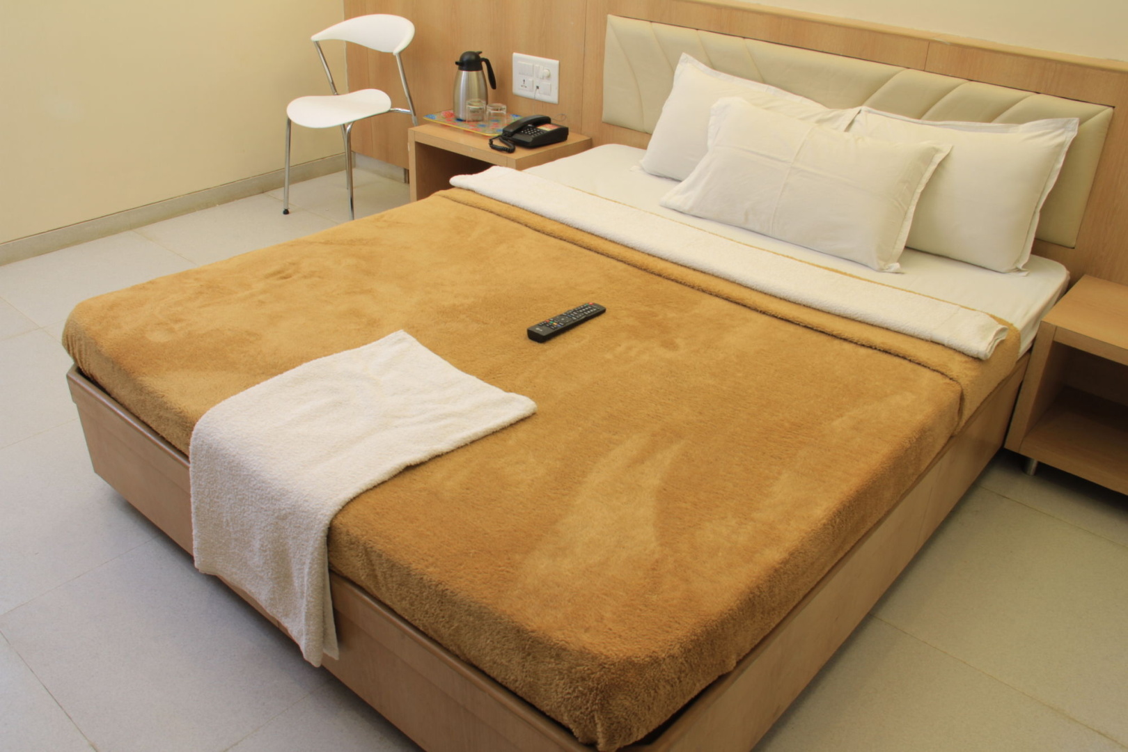Hotel Sai Gurusthan