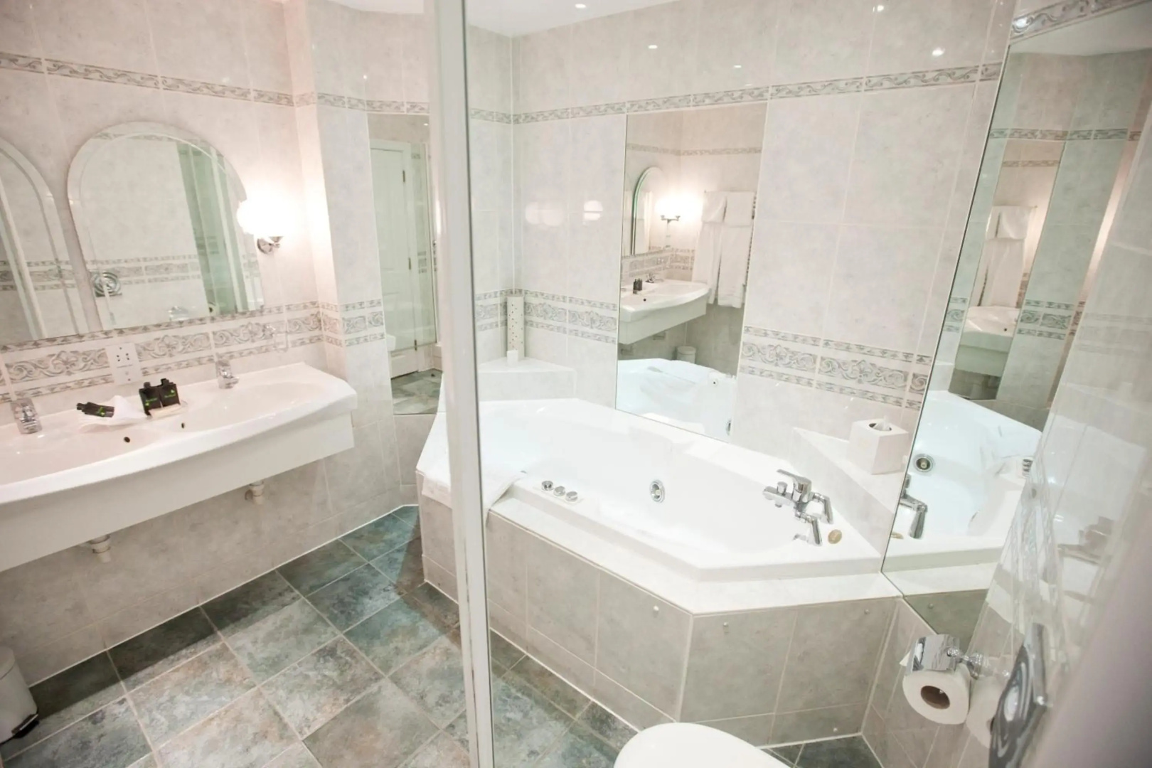 Foto - Marygreen Manor