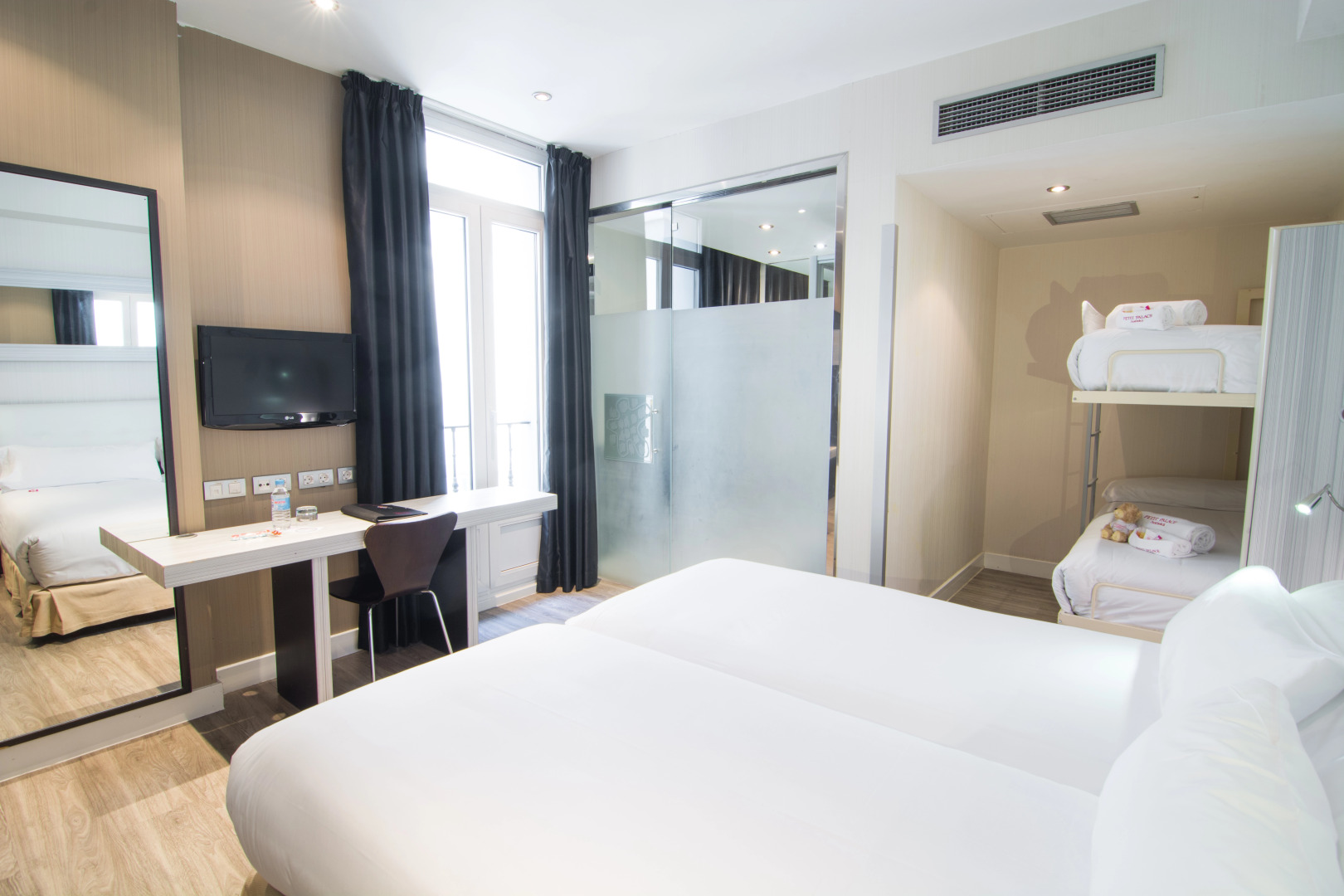 Foto - Petit Palace Arenal