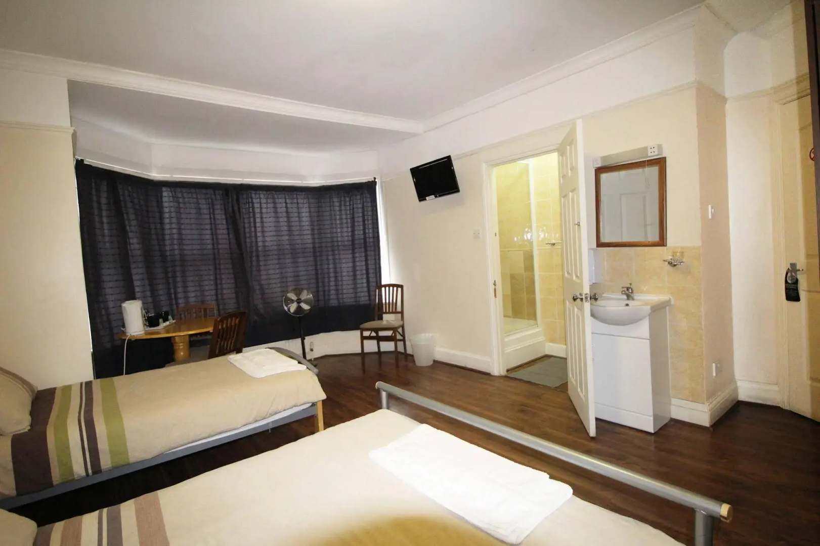 Photo - Flexistay Norbury Aparthotel