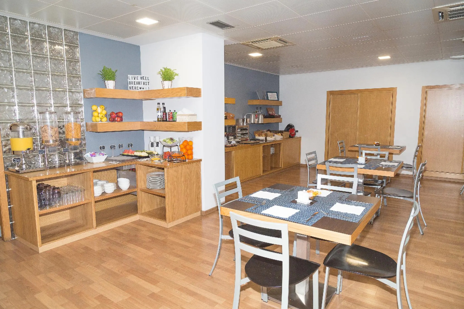 Photo - Hotel Serrano