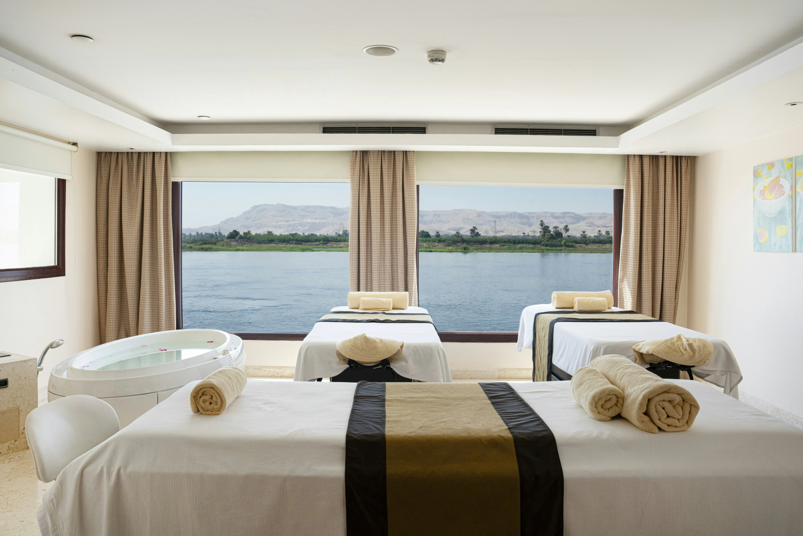 Photo - Hilton Luxor Resort & Spa
