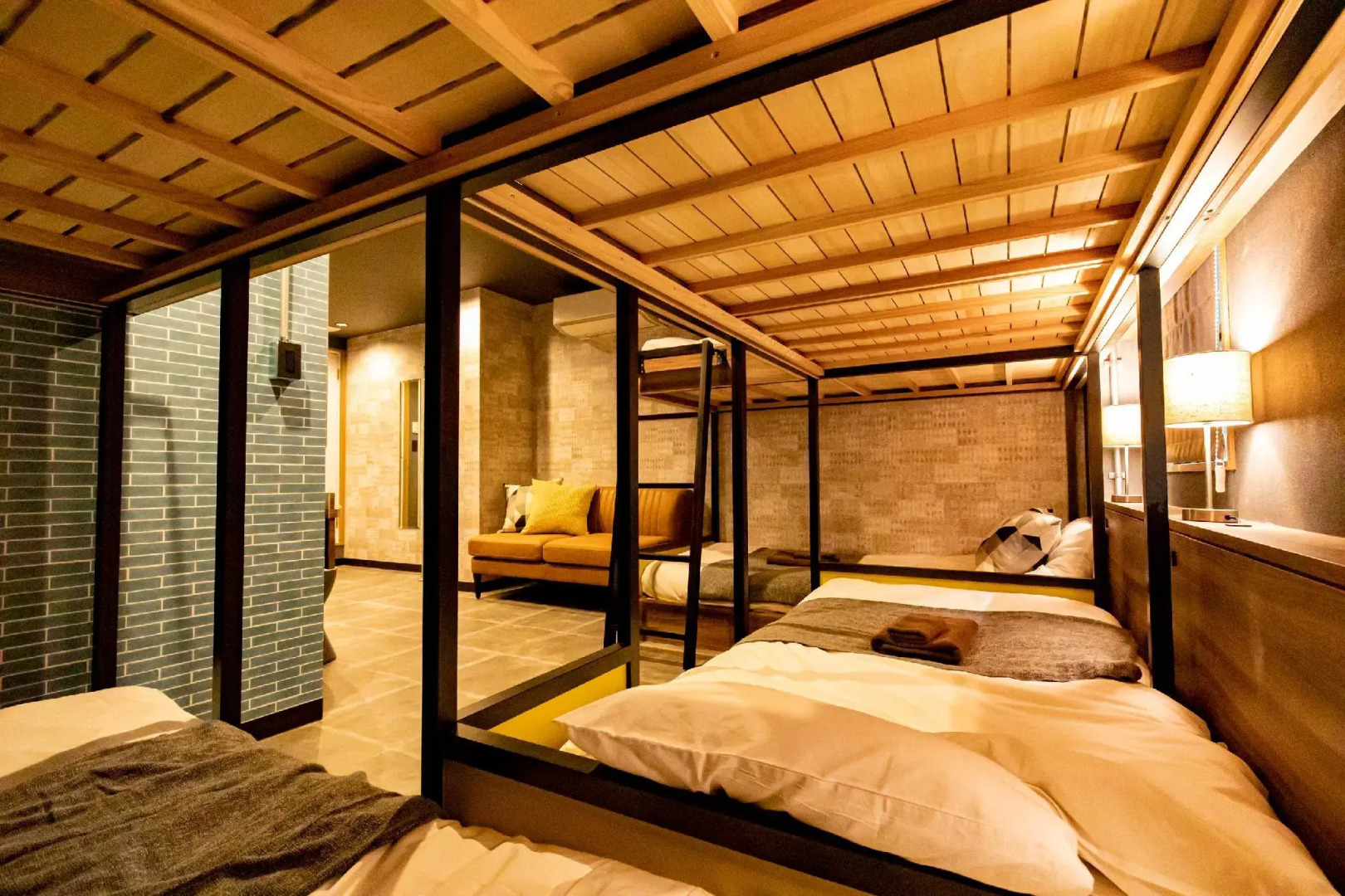 Foto - Under Railway Hotel Akihabara