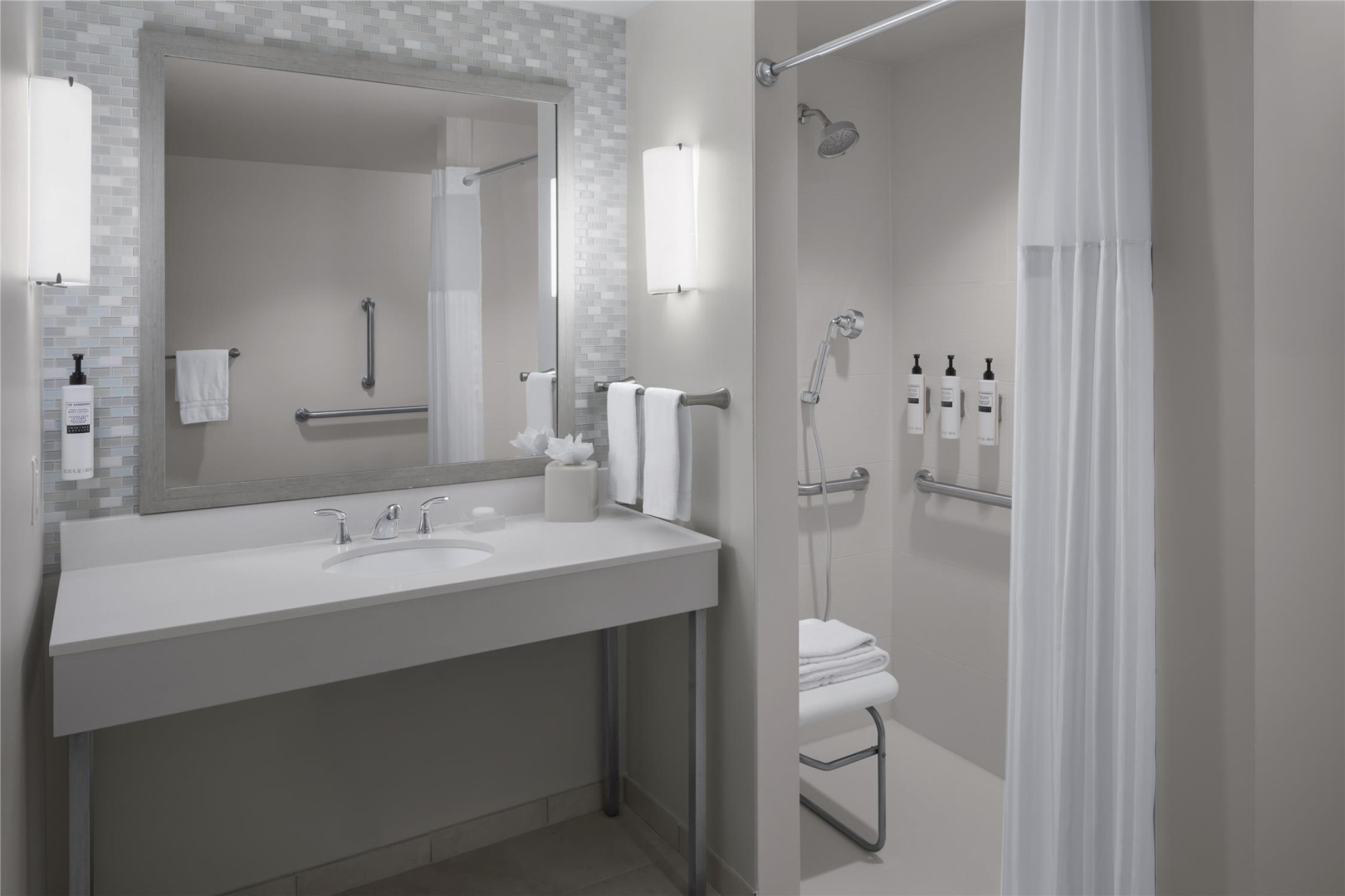 Photo - Hilton Garden Inn Miami Dolphin Mall