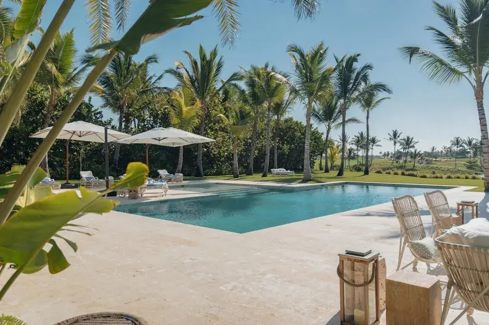 Foto - Unique lake-front 10-bedroom mansion in most luxurious resort of the caribbean