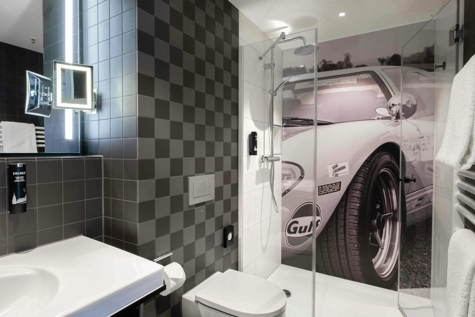 Photo - V8 Hotel Köln at MOTORWORLD