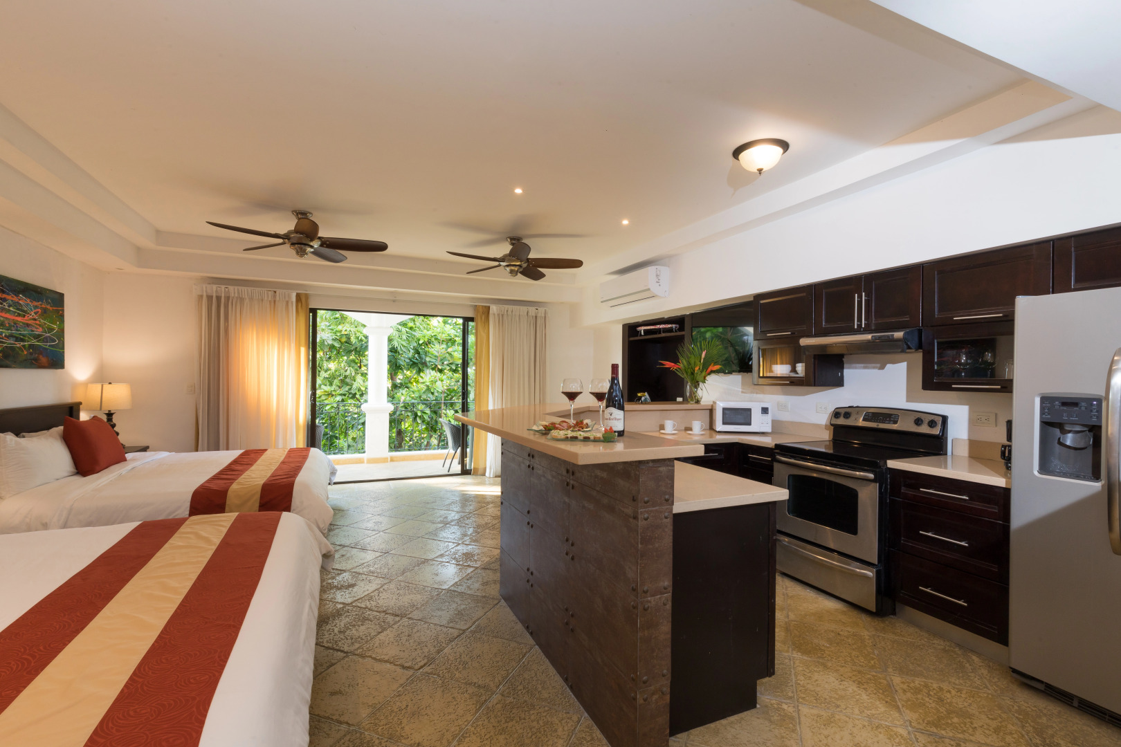 Photo - Shana by the Beach Manuel Antonio