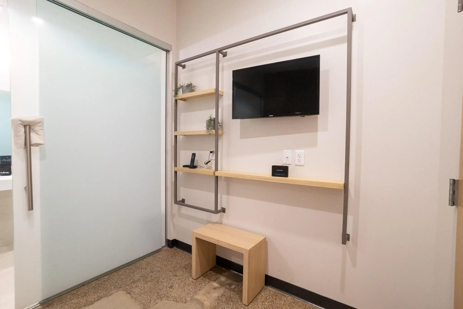 Photo - SOVA Micro-Room & Social Hotel