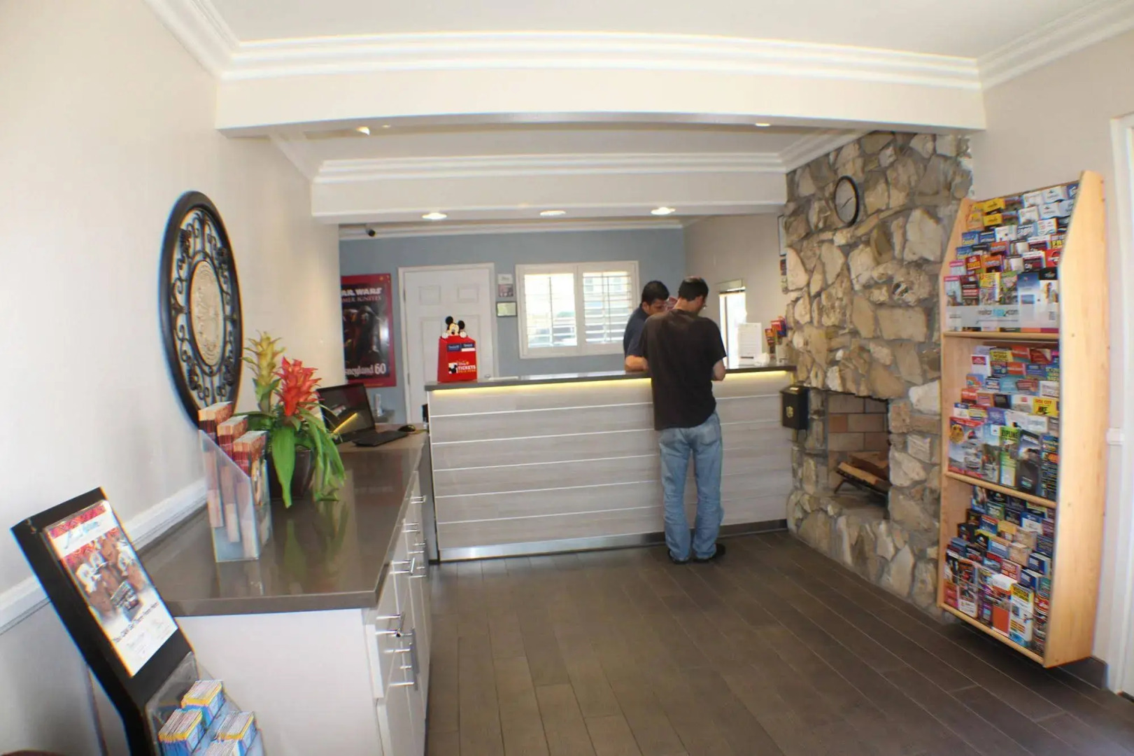 Photo - Anaheim Islander Inn and suites near Park and Convention center